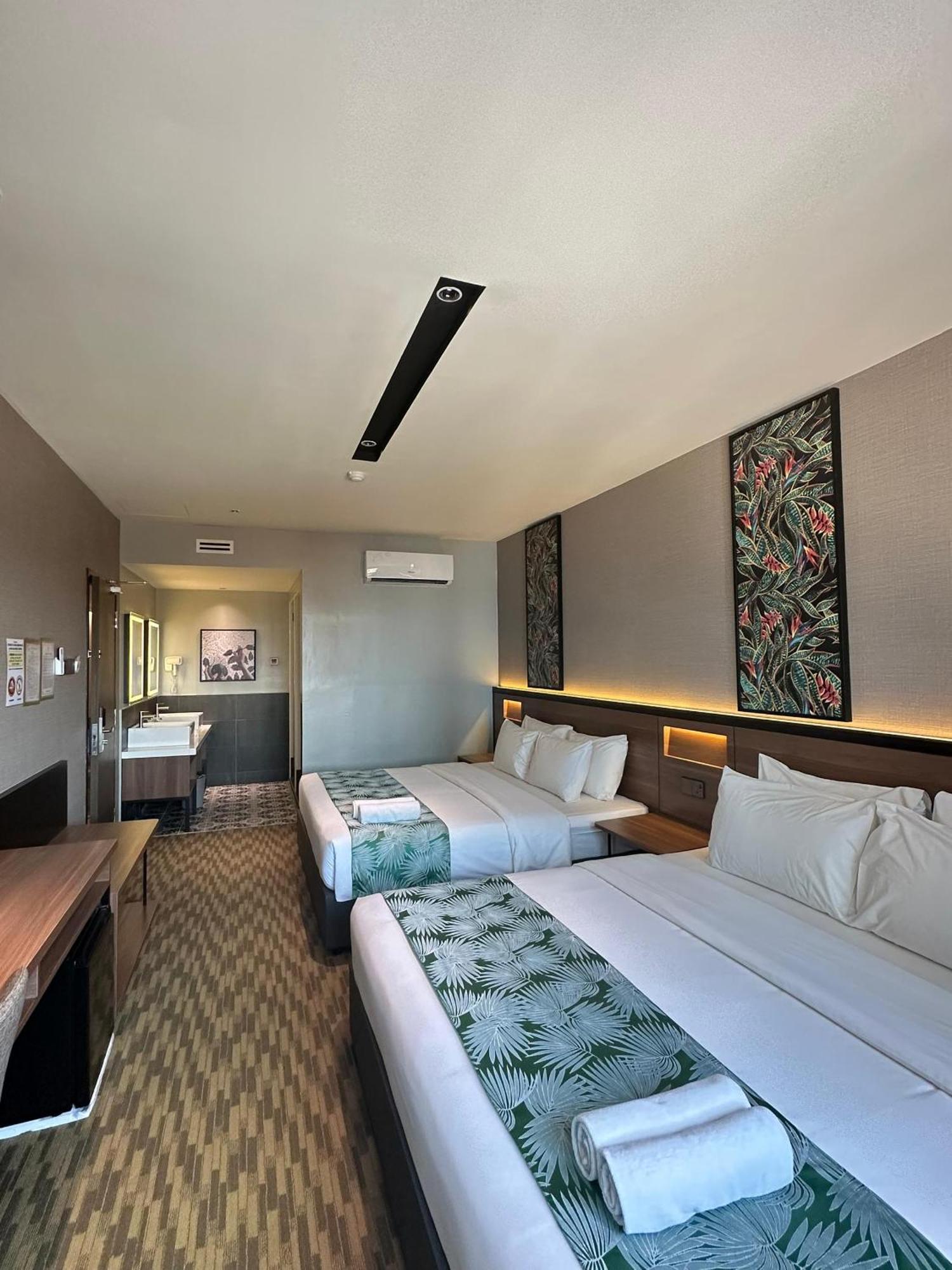 Nb Hotel Джохор Бахру Екстериор снимка