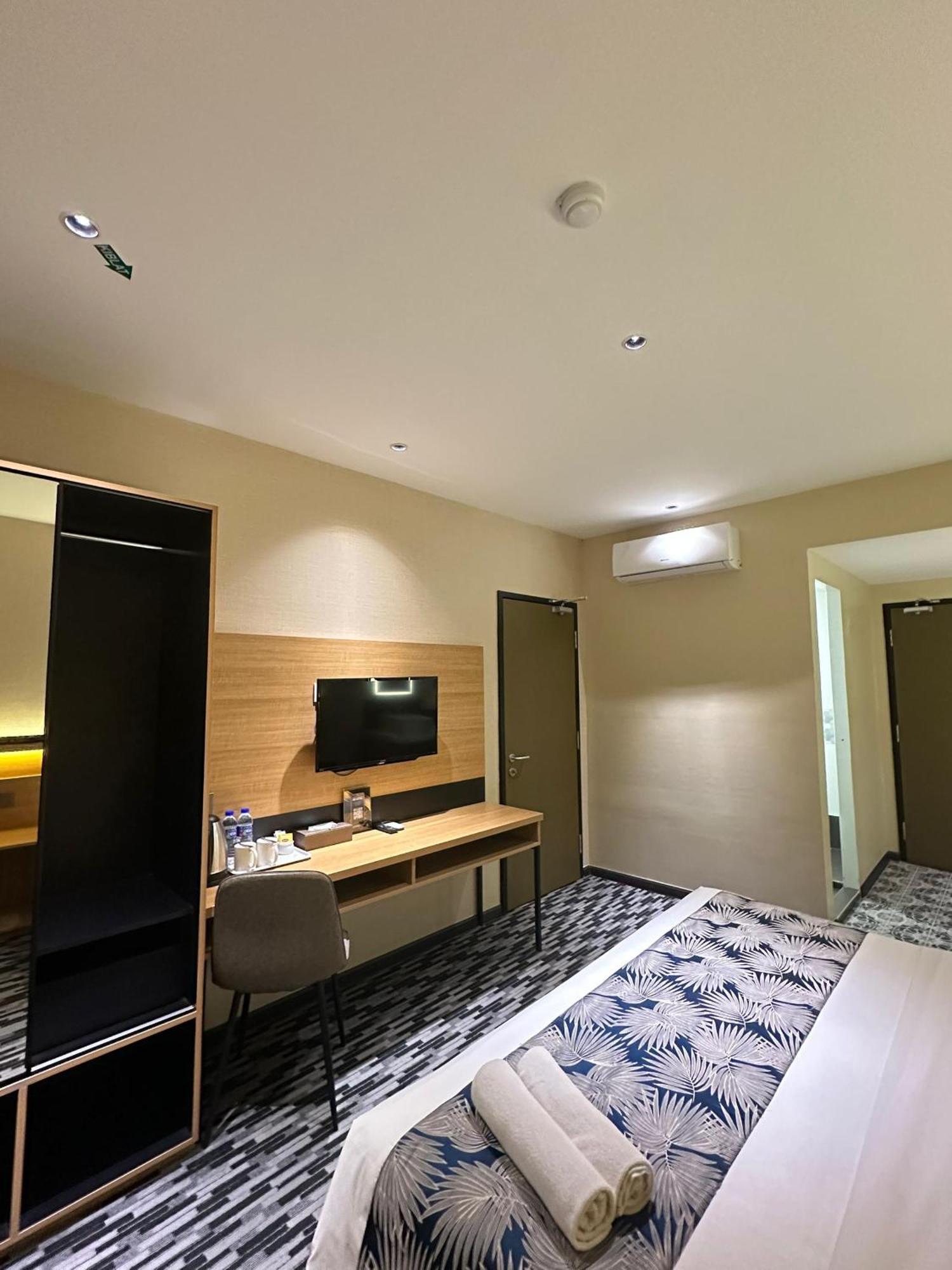 Nb Hotel Джохор Бахру Екстериор снимка